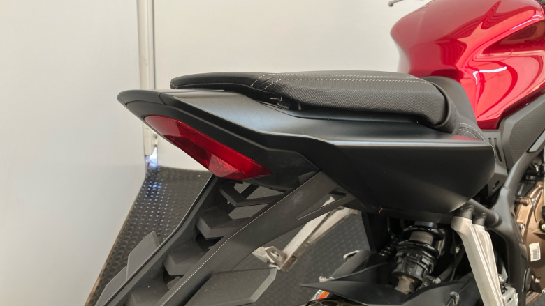 Honda CB650R E-Clutch (24MY)